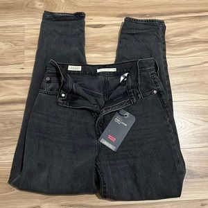 Levi’s High Loose Taper Jeans
